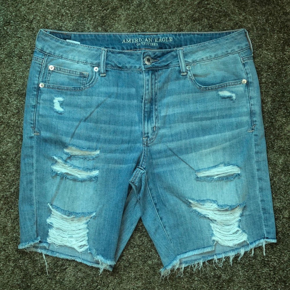 NWOT American Eagle shorts